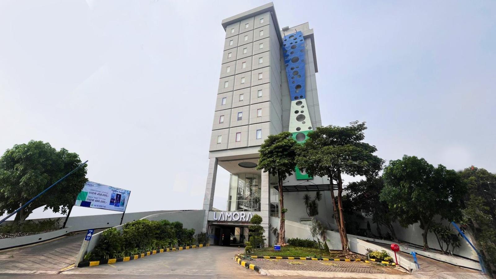 Lamora Kota Lama Surabaya Luaran gambar